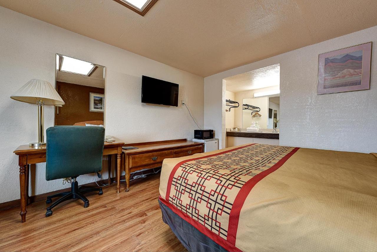 Guest Inn Rogers Esterno foto