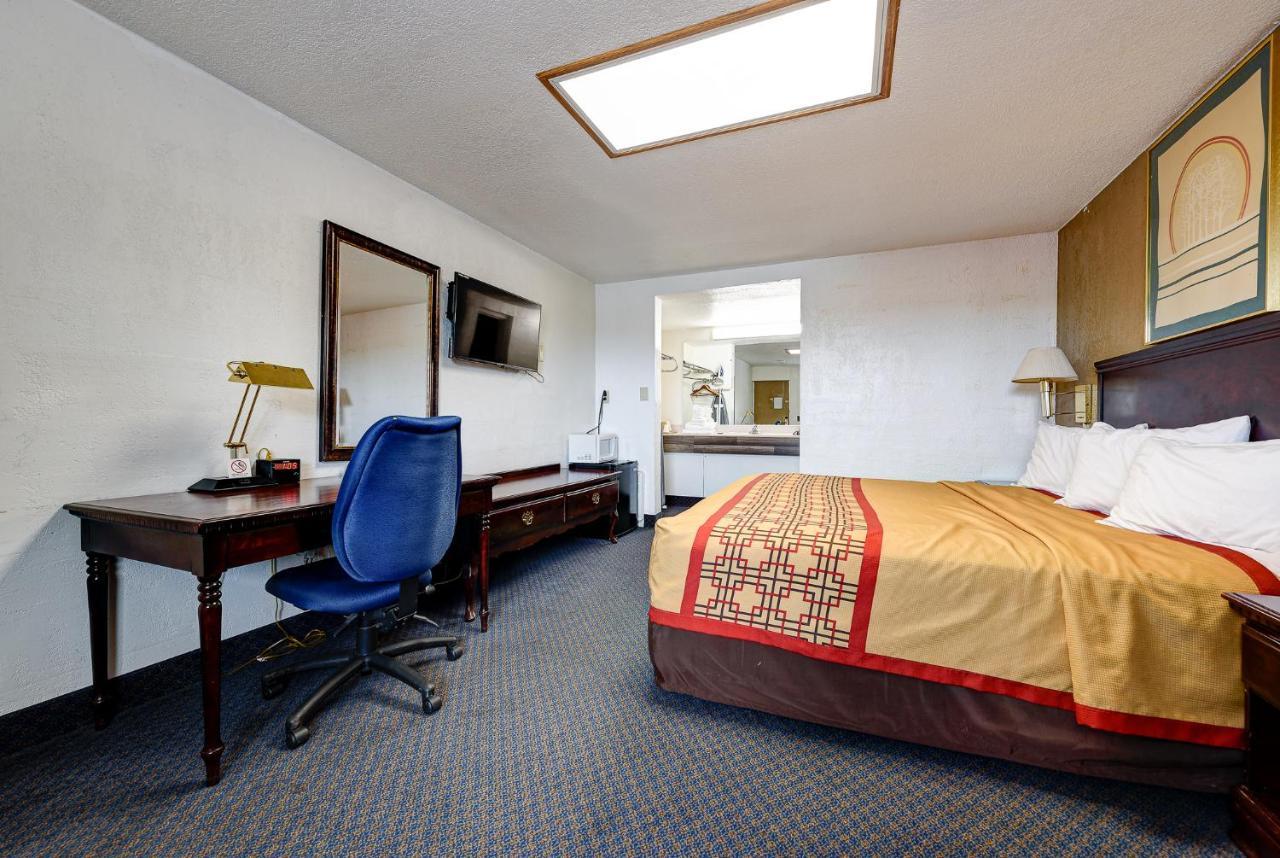 Guest Inn Rogers Esterno foto