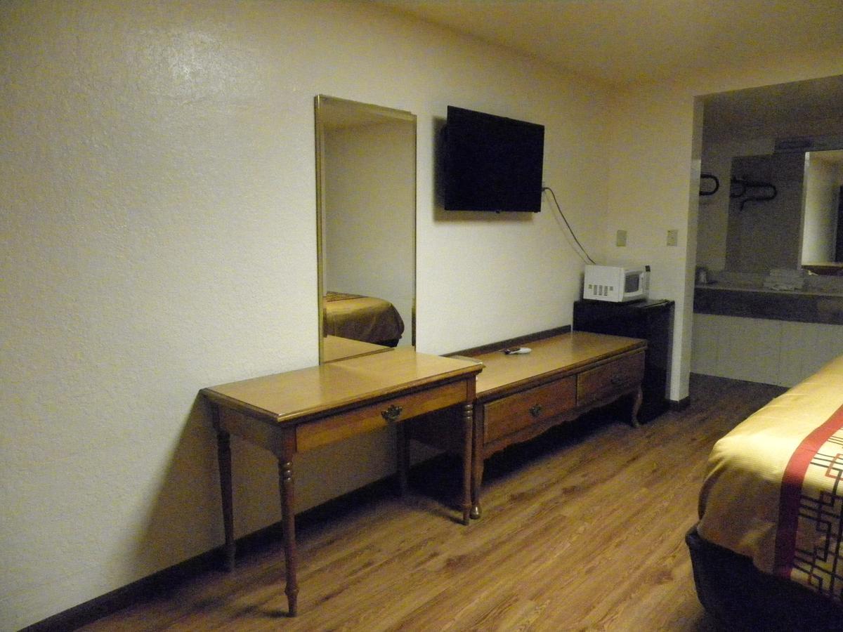 Guest Inn Rogers Esterno foto