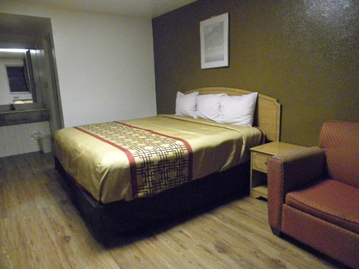 Guest Inn Rogers Esterno foto