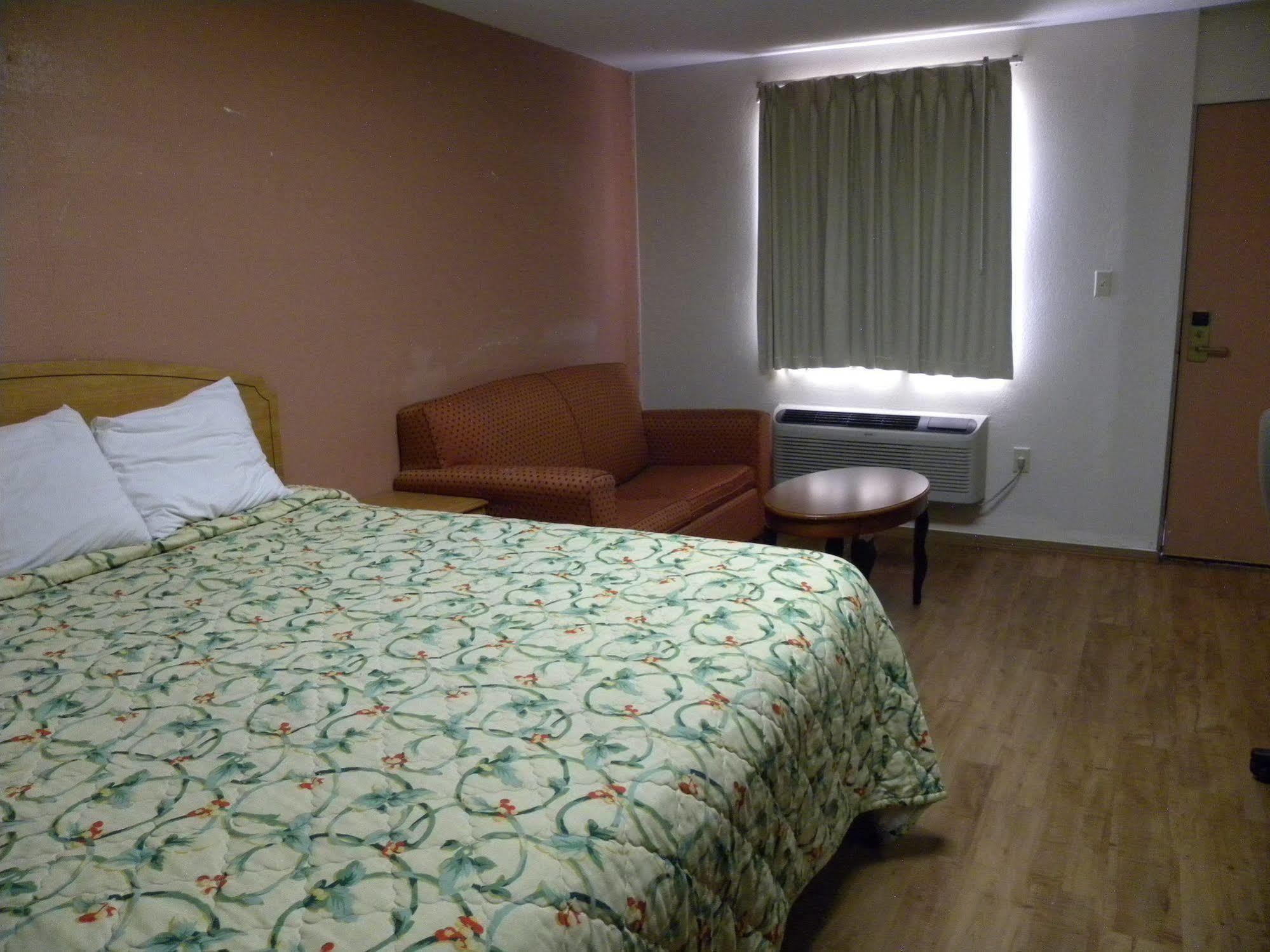 Guest Inn Rogers Esterno foto